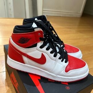Nike Air Jordan 1 Retro High OG GS Sneakers​
